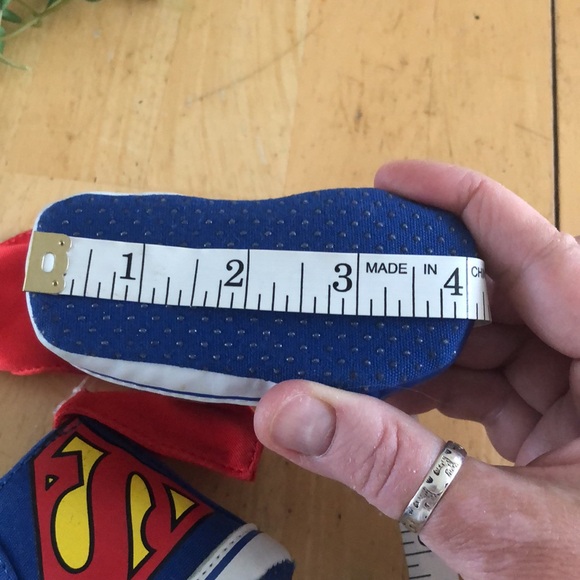 Superman Newborn Booties. Superman Logo w/Cape Detail. Soft Sole. SZ 0-6 Months. - Picture 10 of 10